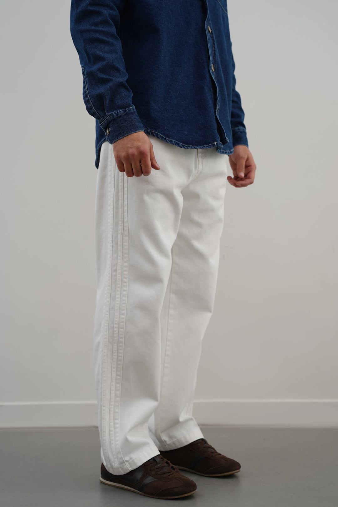 WHITE SPORTY TWILL JEANS