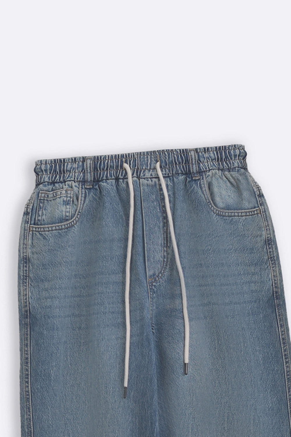 MID BLUE EASY BARREL JEANS