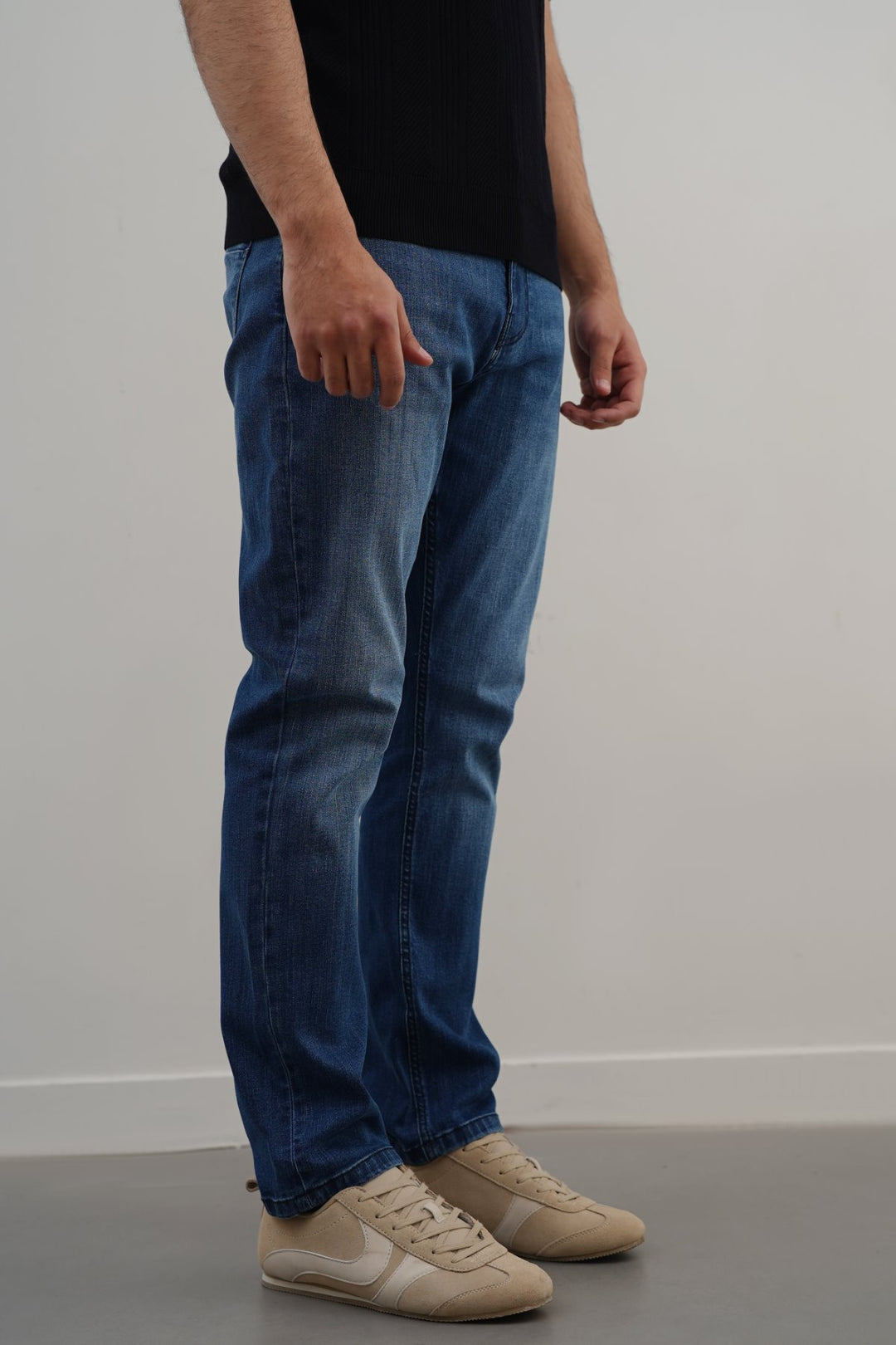 INDIGO SLIM-FIT JEANS