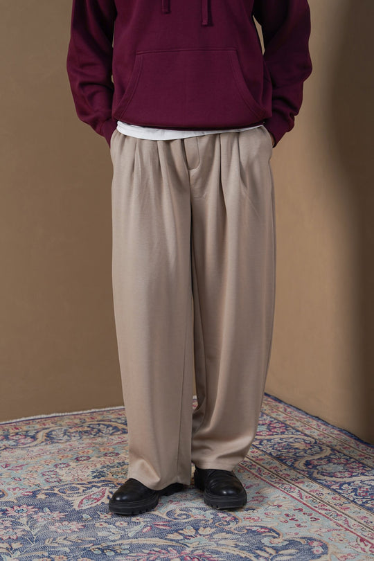 KHAKI PLEATED STRAIGHT TROUSERS