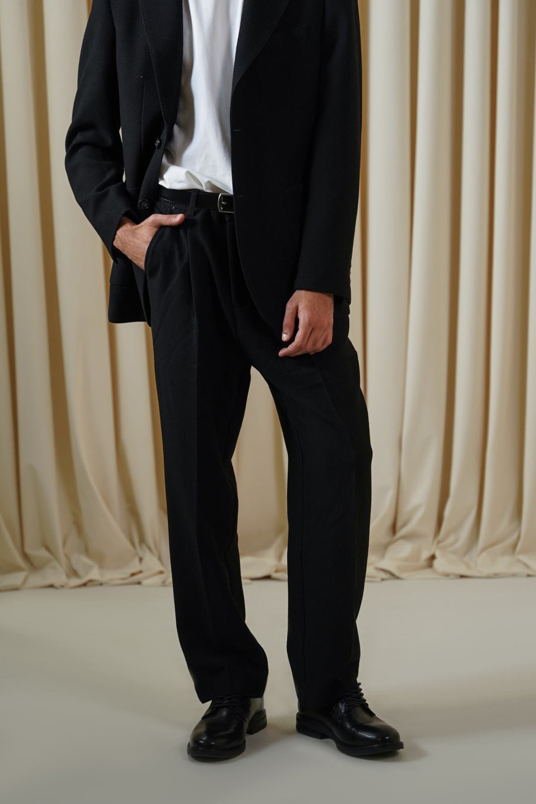 BLACK TEXTURED ADJUSTABLE PANTS