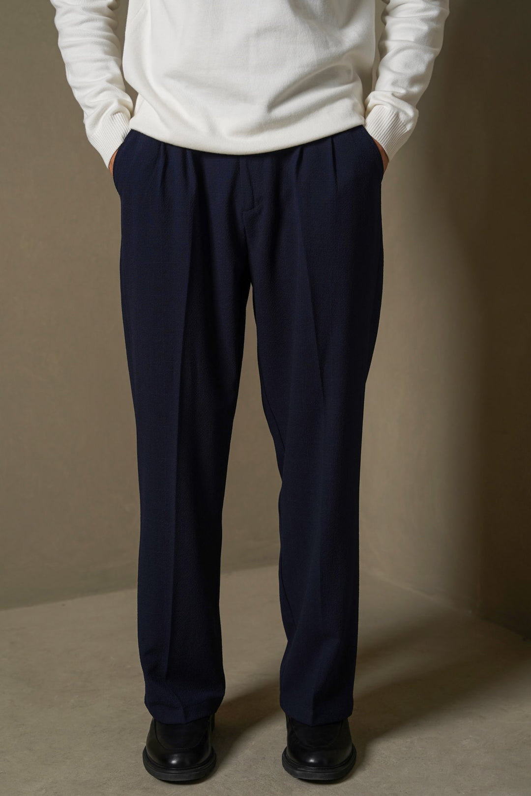 NAVY LOOSE TAILORED PANTS