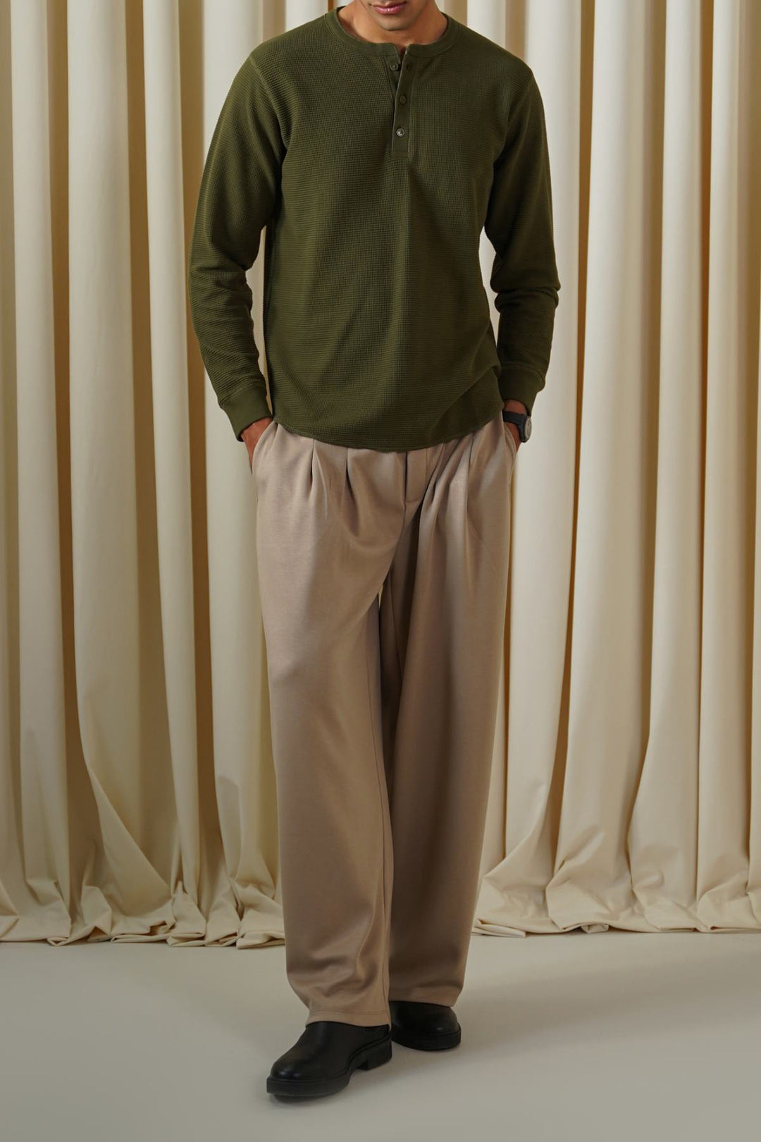 OLIVE WAFFLE KNIT T-SHIRT