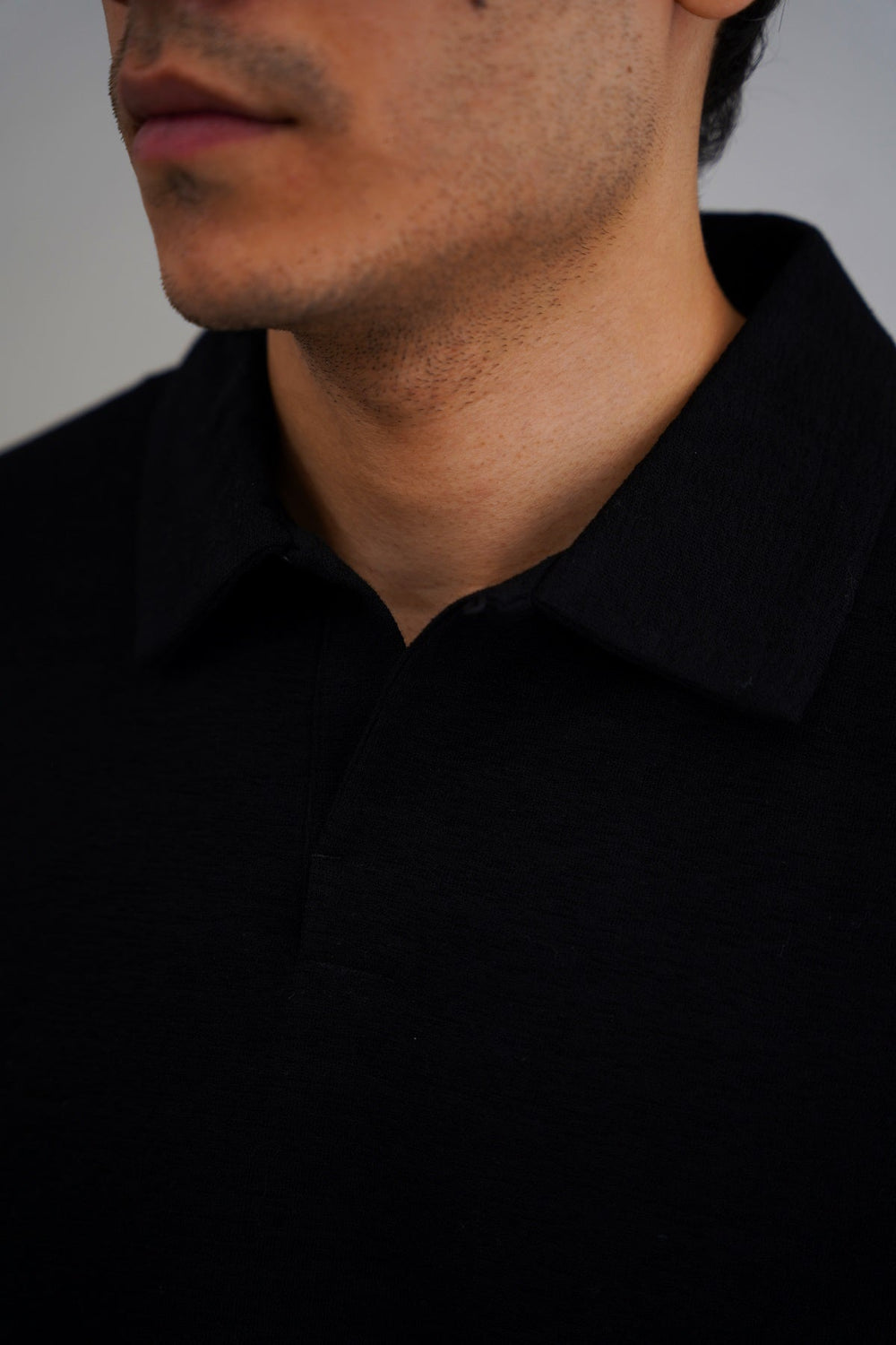 BLACK TEXTURED ESSENTIAL POLO