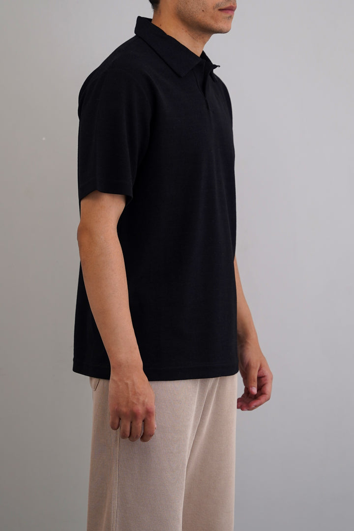 TEXTURED ESSENTIAL POLO
