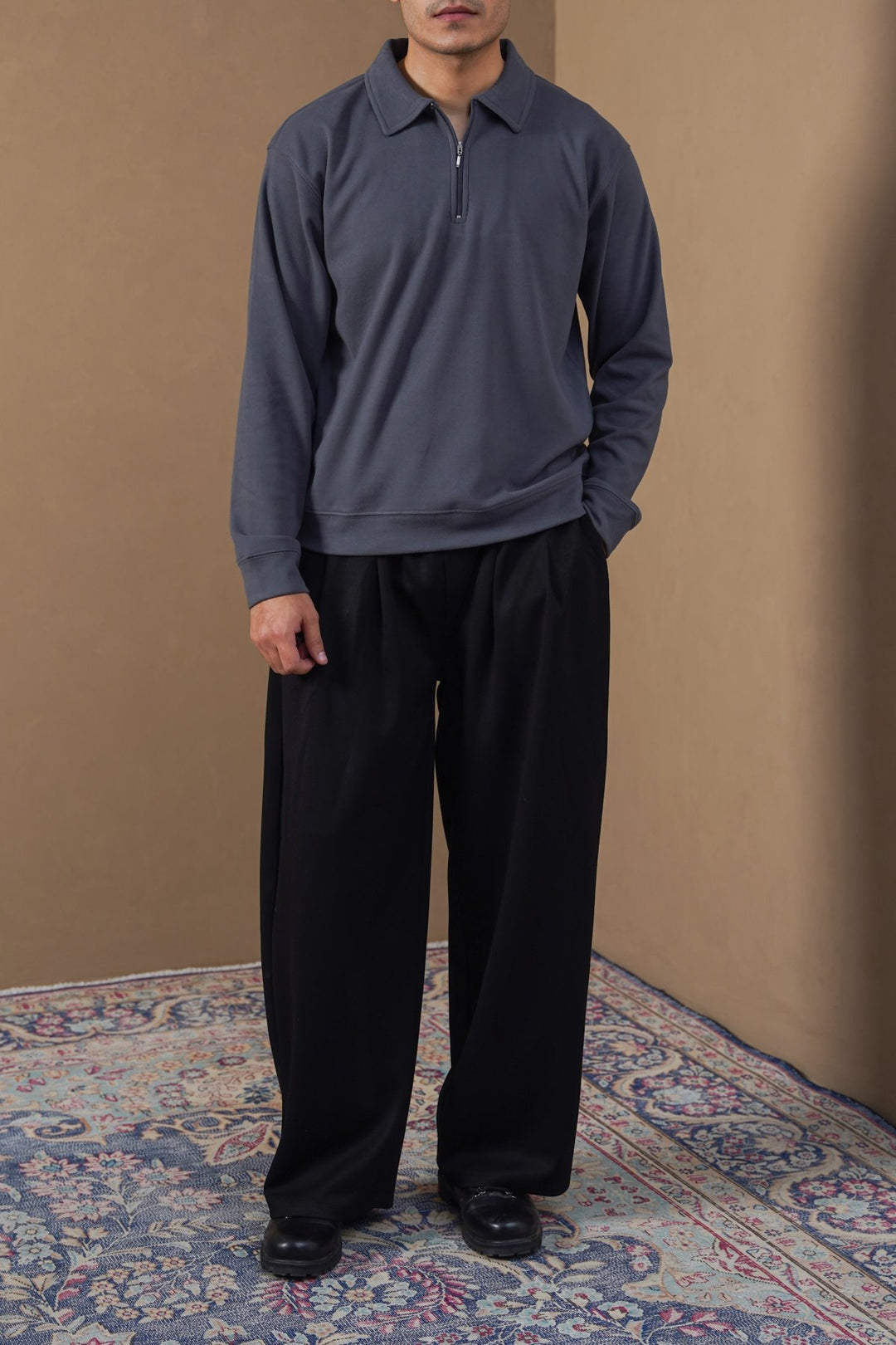 GREY ZIPPER POLO SWEATSHIRT