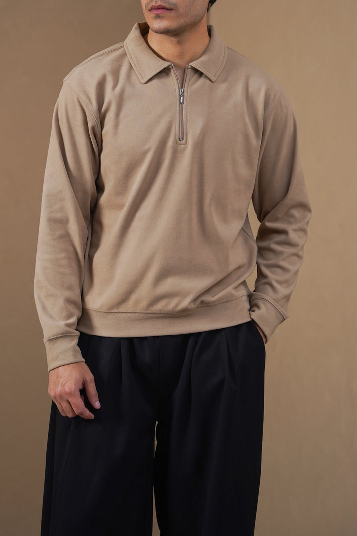SAND ZIPPER POLO SWEATSHIRT