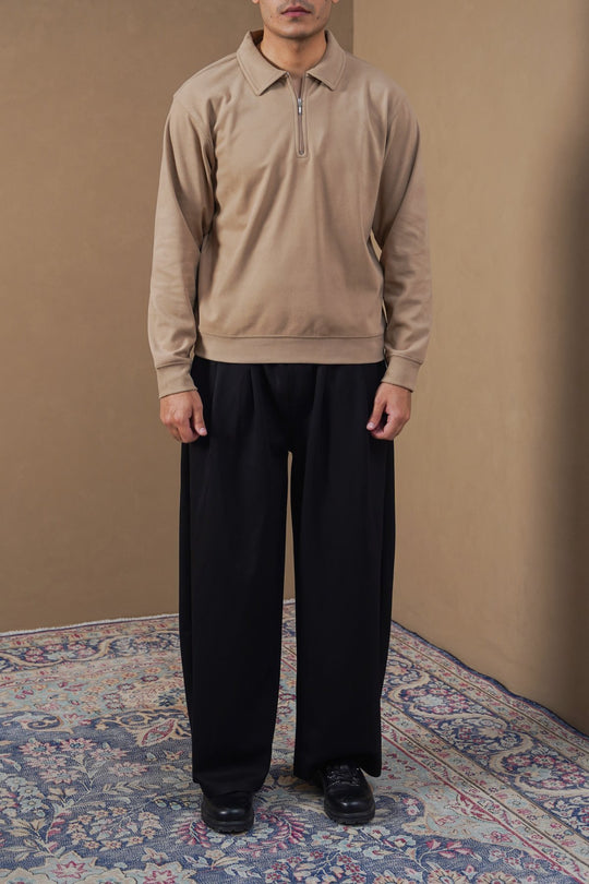SAND ZIPPER POLO SWEATSHIRT