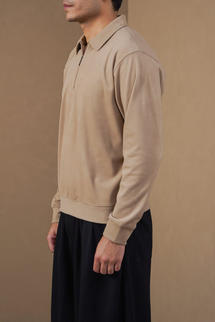 SAND ZIPPER POLO SWEATSHIRT