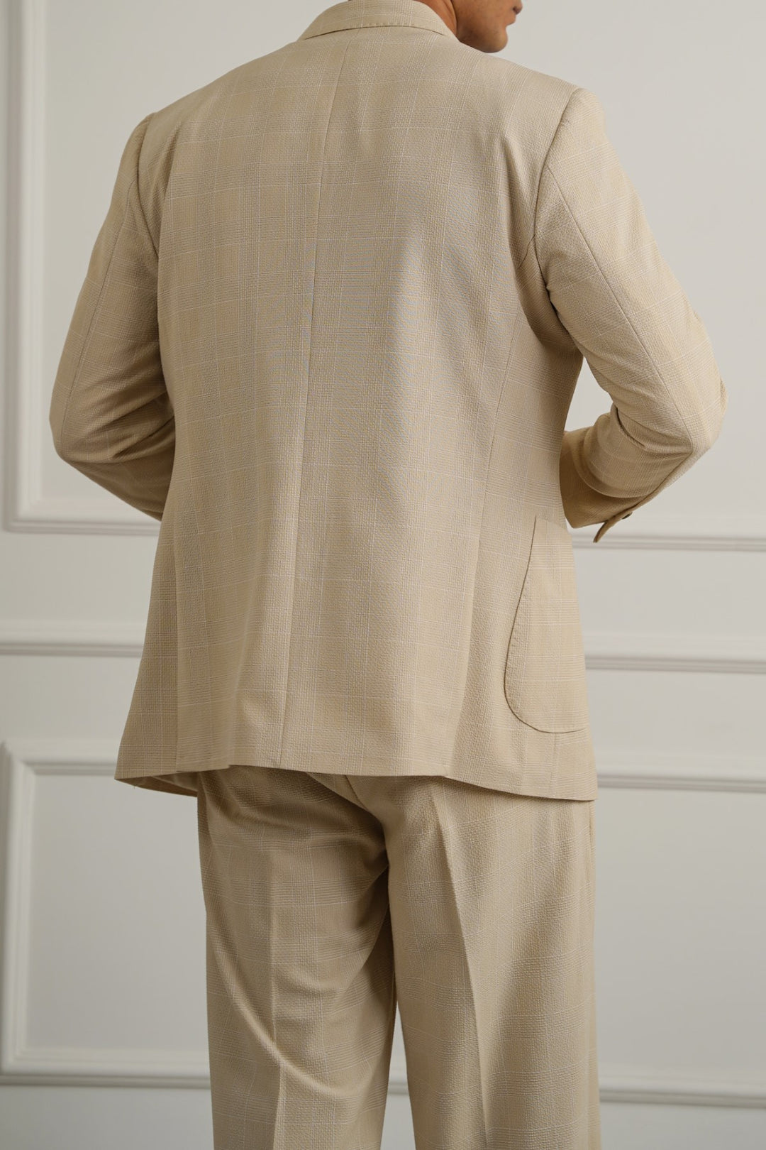 TAILORED LIGHT BLAZER