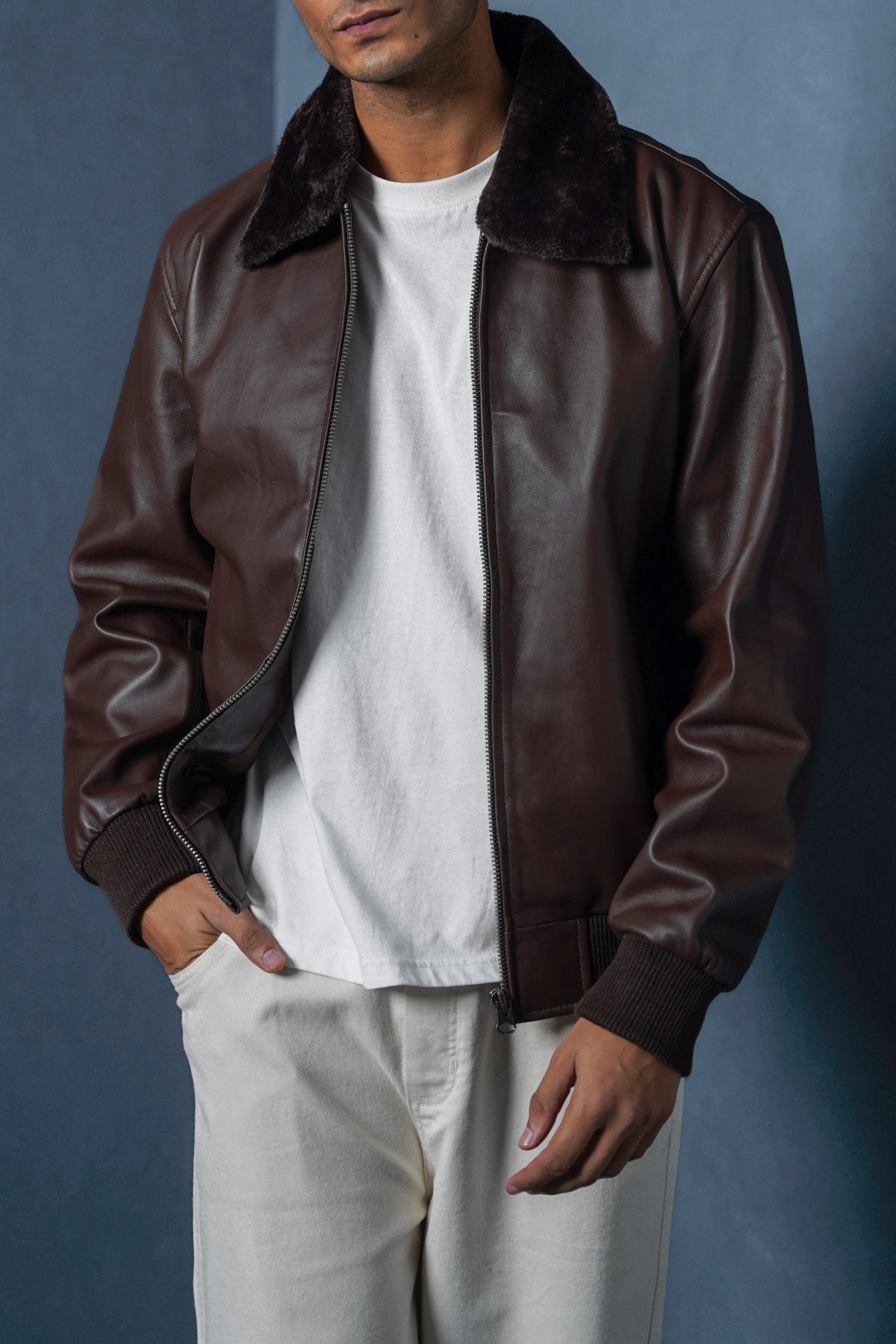 LEATHER JACKET WITH DETACHABLE COLLAR – Lama Retail