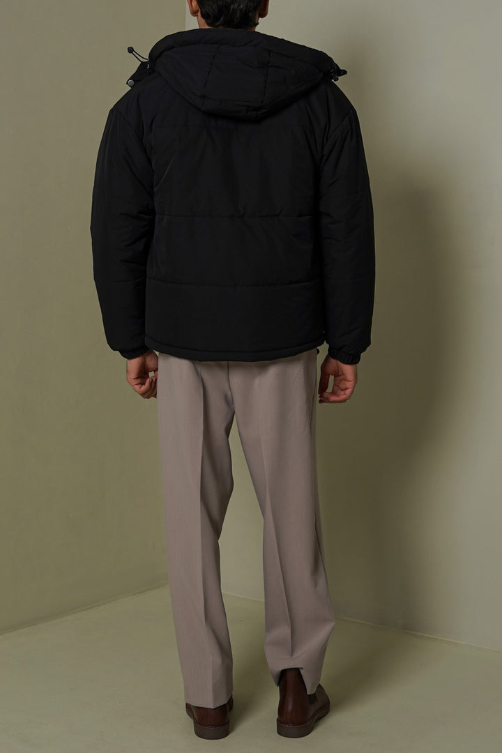 BLACK HOODED PUFFER JACKET