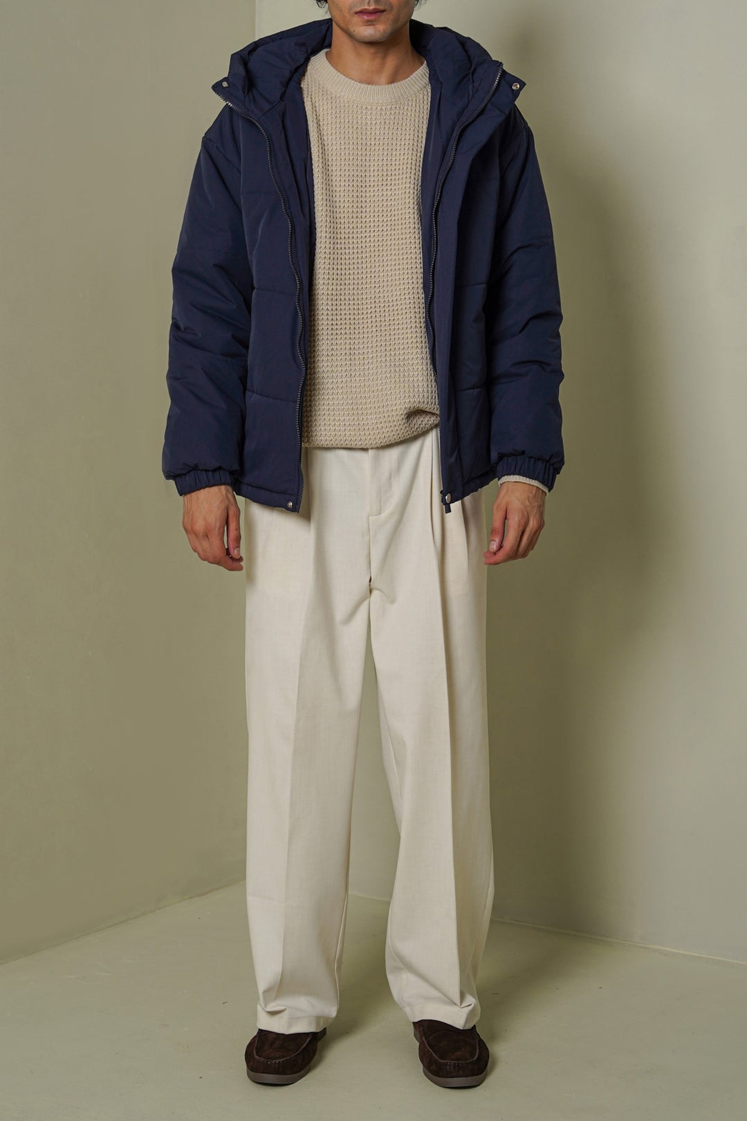NAVY HOODED PUFFER JACKET