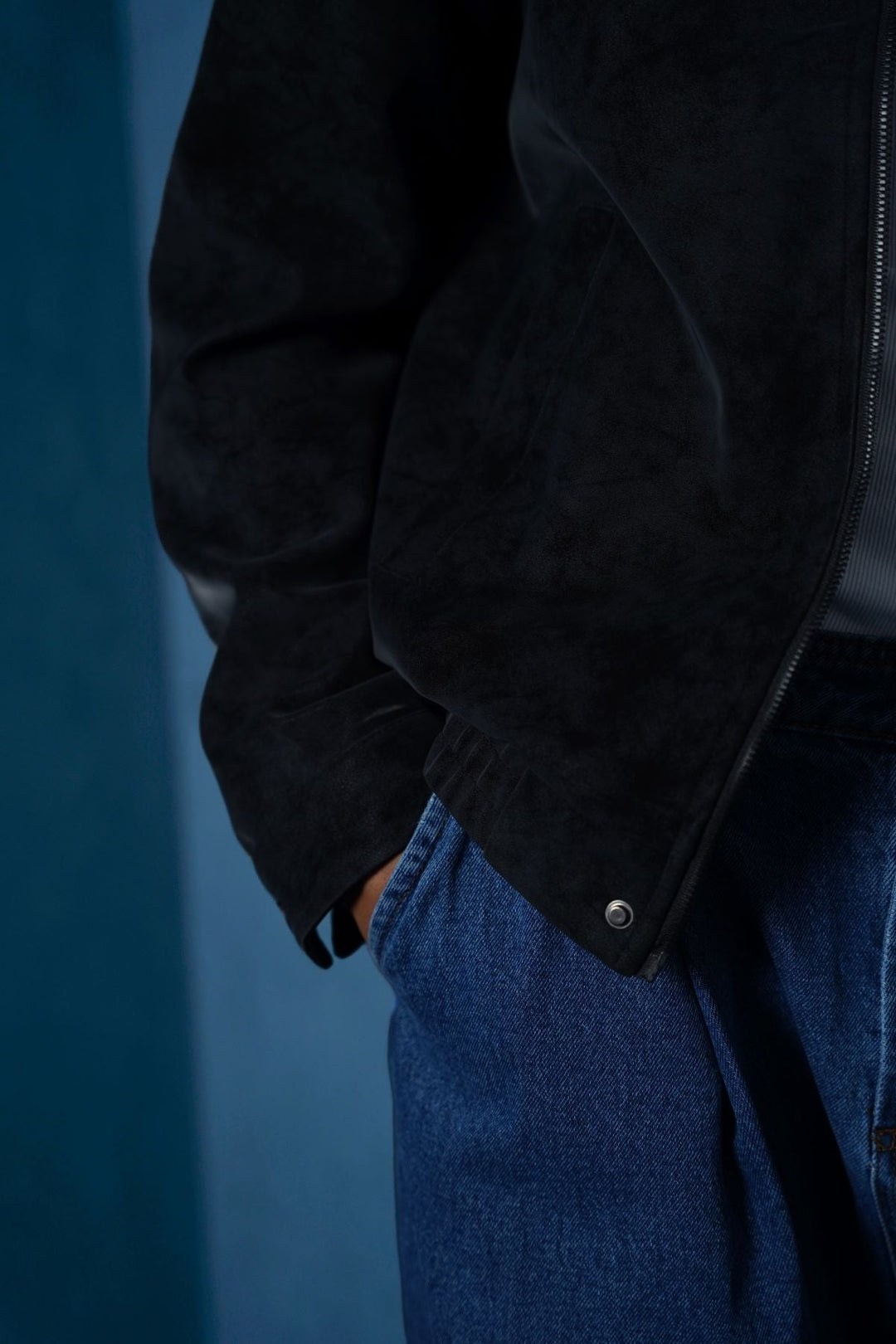 BLACK TEXTURED JACKET