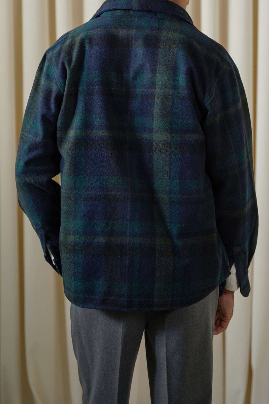 NAVY PLAID FLANNEL SHACKET