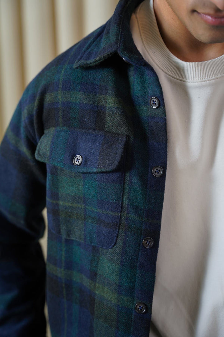 NAVY PLAID FLANNEL SHACKET