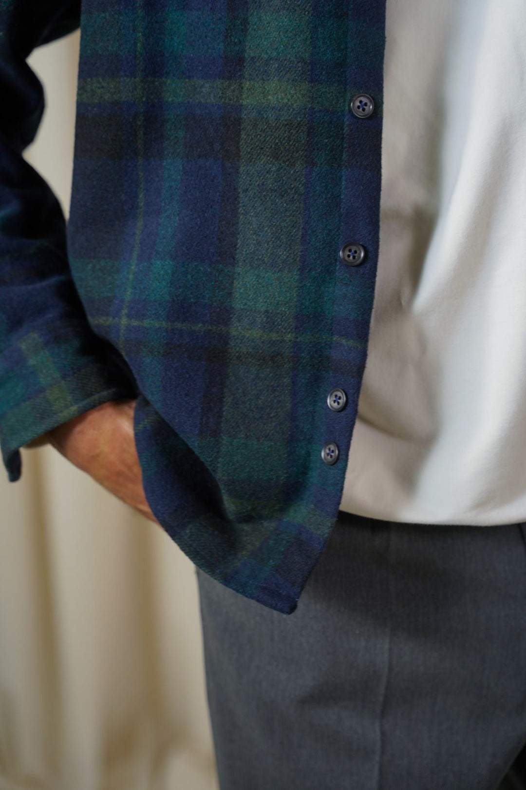 NAVY PLAID FLANNEL SHACKET