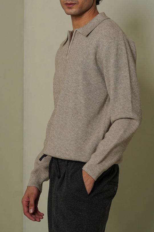 BEIGE CLASSIC COLLAR SWEATER