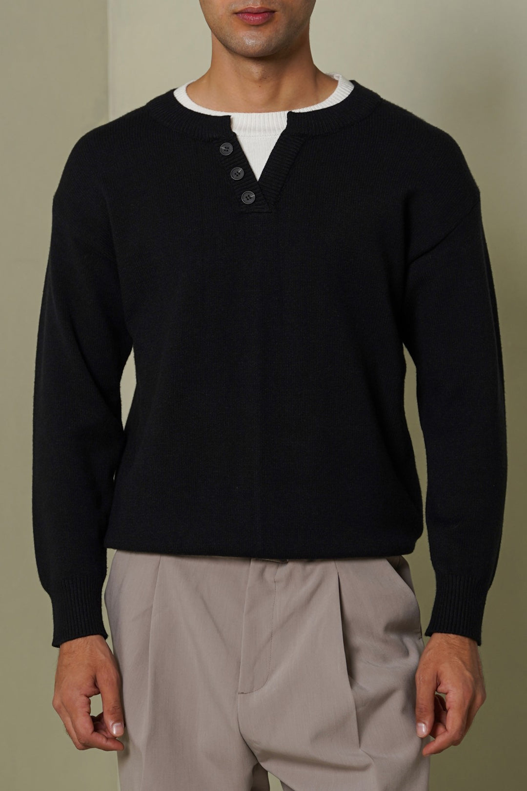 BLACK CAMPUS HENLEY SWEATER