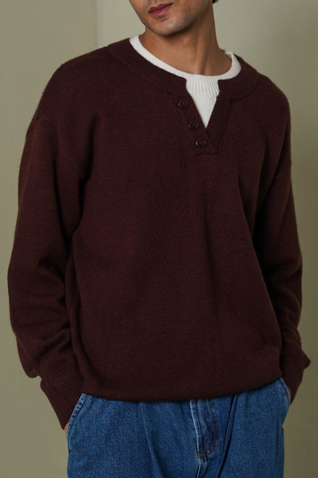 BROWN CAMPUS HENLEY SWEATER