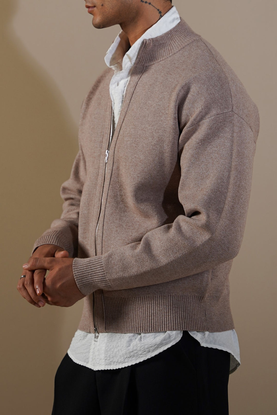 DUSTY BEIGE ZIP-UP CARDIGAN