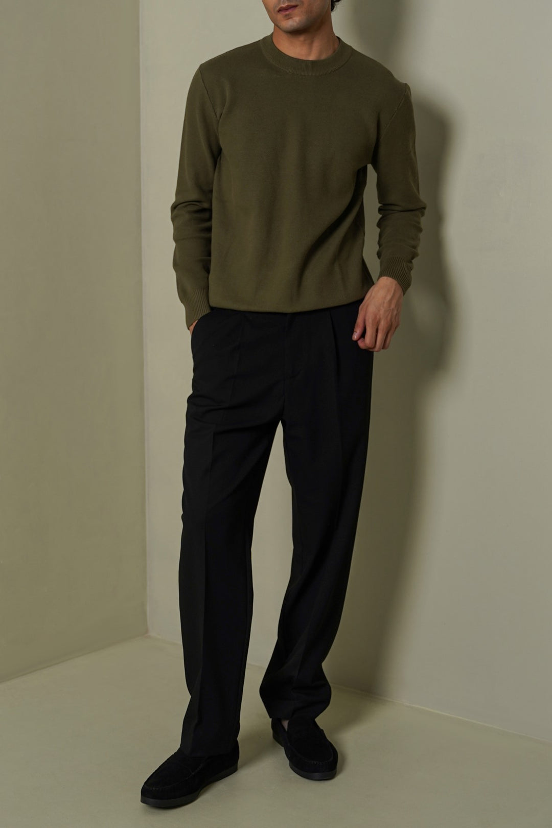 OLIVE CAMBRIDGE CREWNECK SWEATER