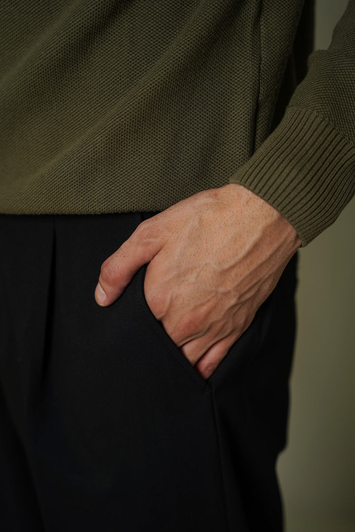 OLIVE CAMBRIDGE CREWNECK SWEATER