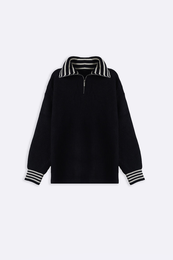 BLACK WHITE EASY MOCK-NECK PULLOVER