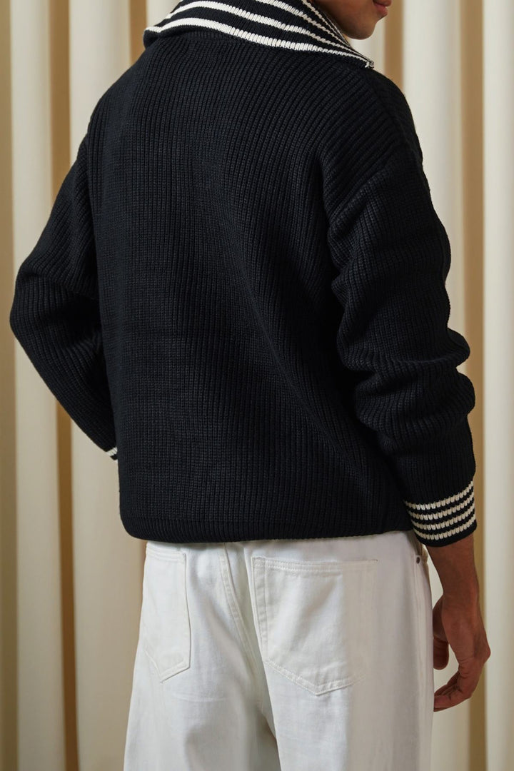 BLACK WHITE EASY MOCK-NECK PULLOVER