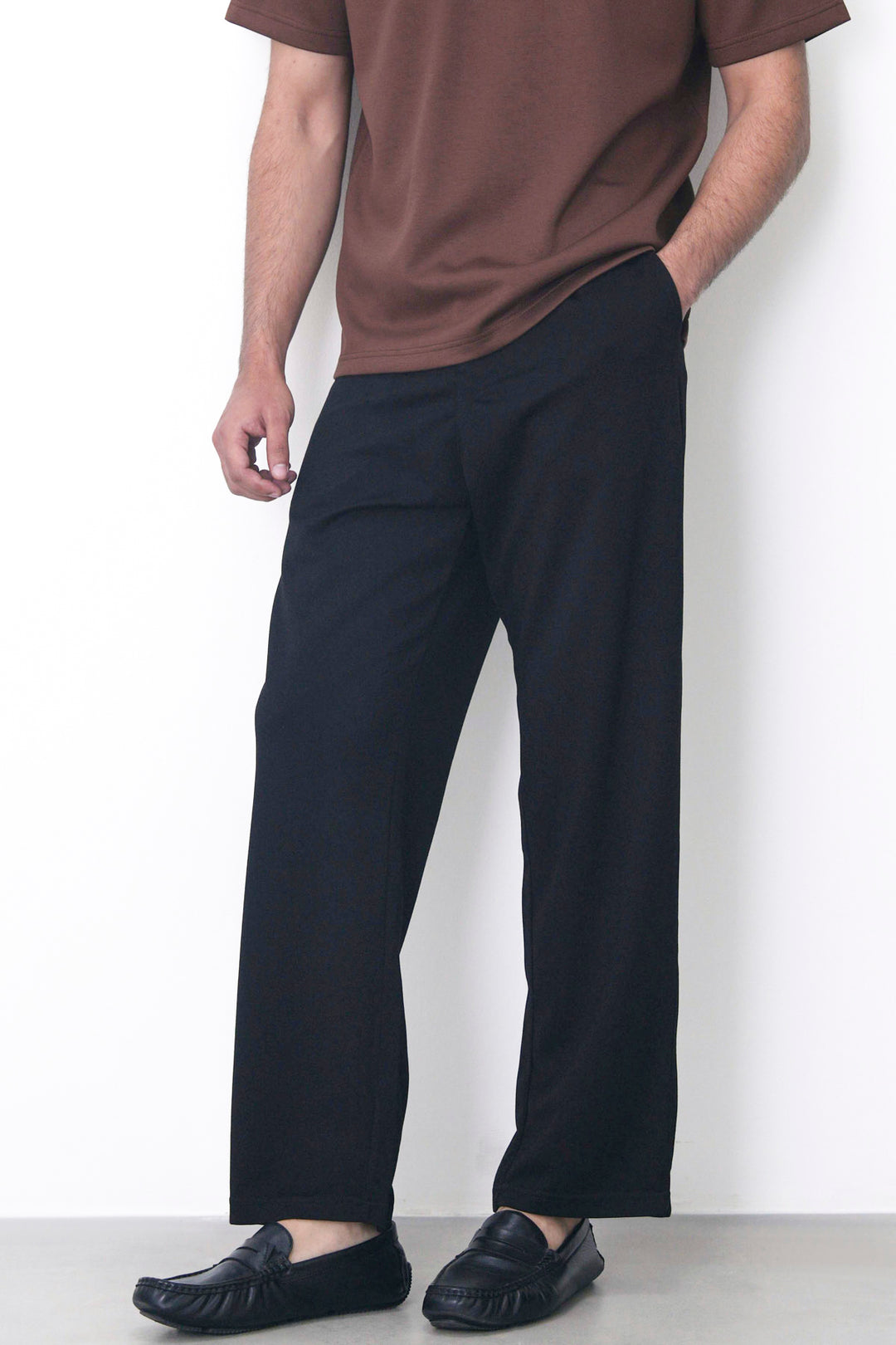 BLACK TAILORED PLEAT PANTS