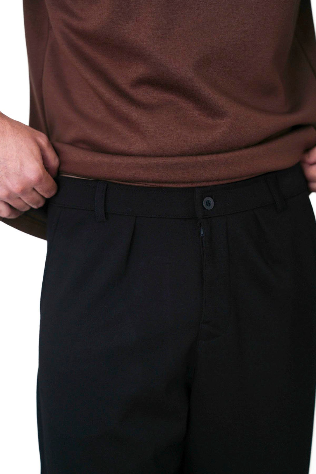 BLACK TAILORED PLEAT PANTS