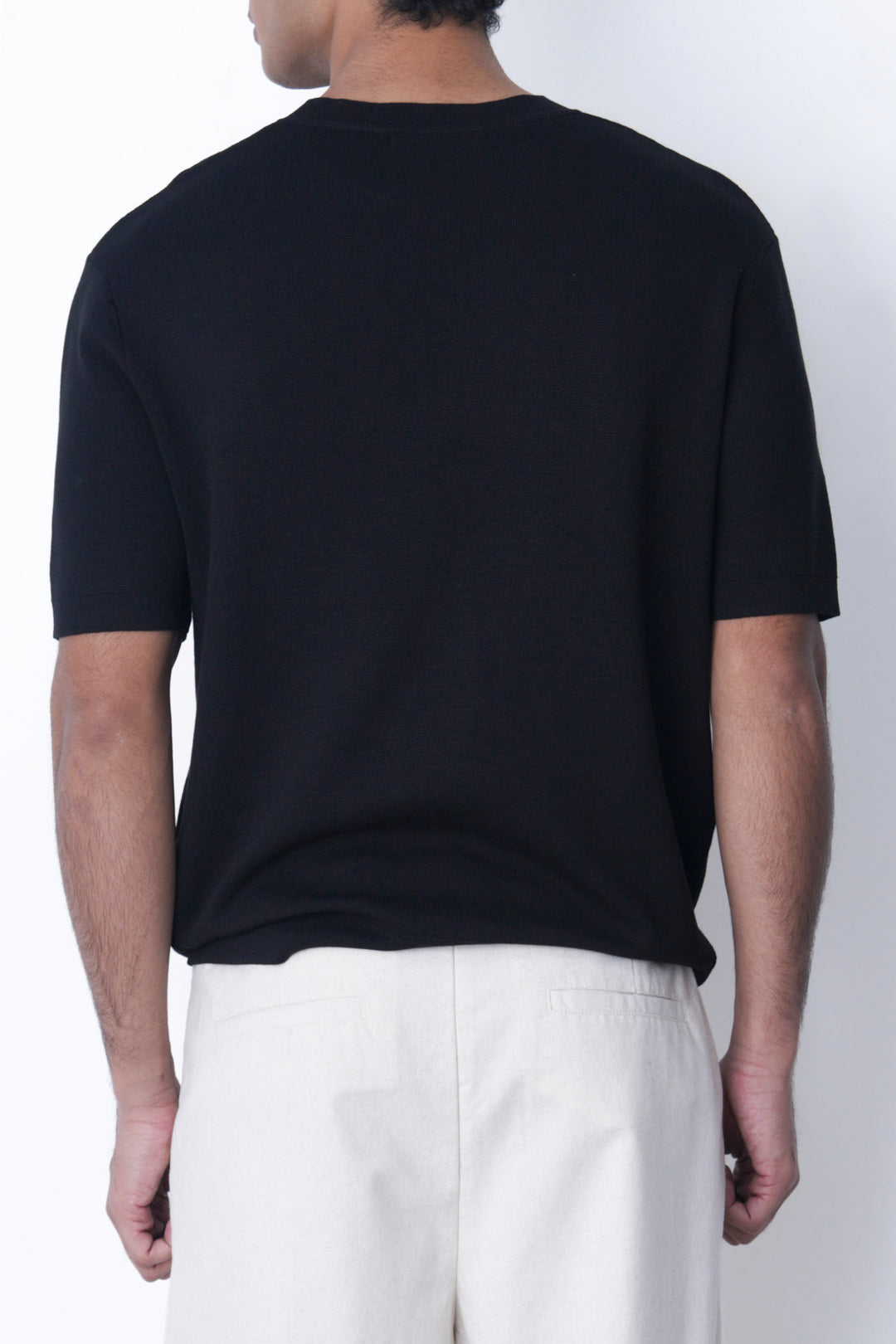 BLACK CLASSIC CREW TEE
