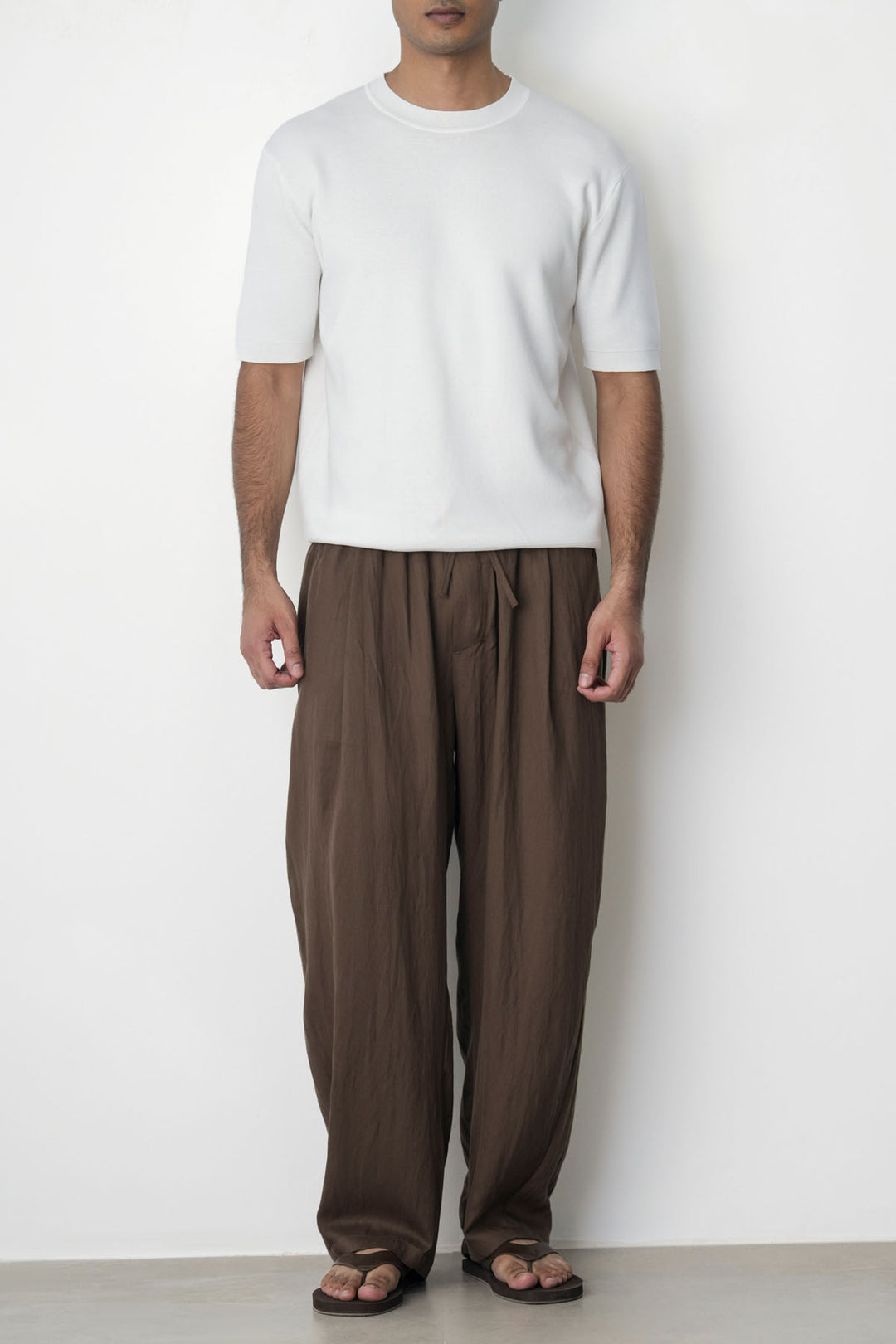 WHITE CLASSIC CREW TEE