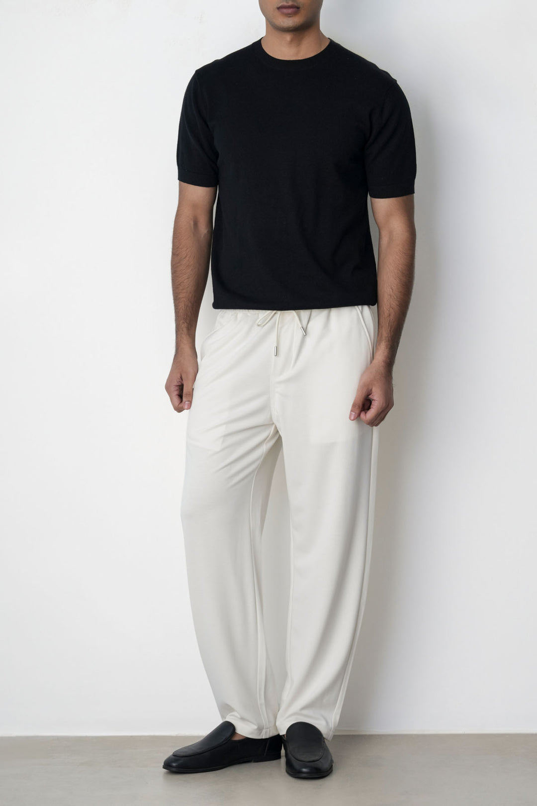 BLACK FINE KNIT TEE