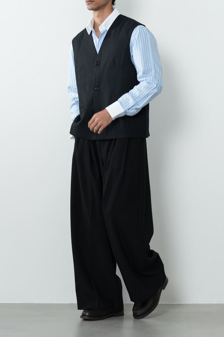 TAILORED VEST