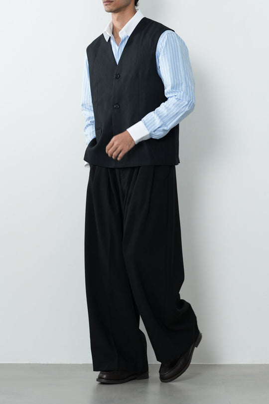 TAILORED VEST