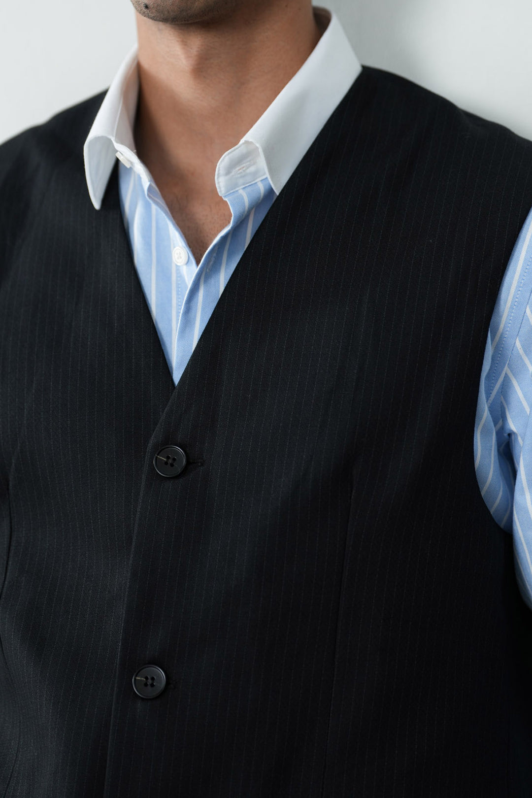TAILORED VEST