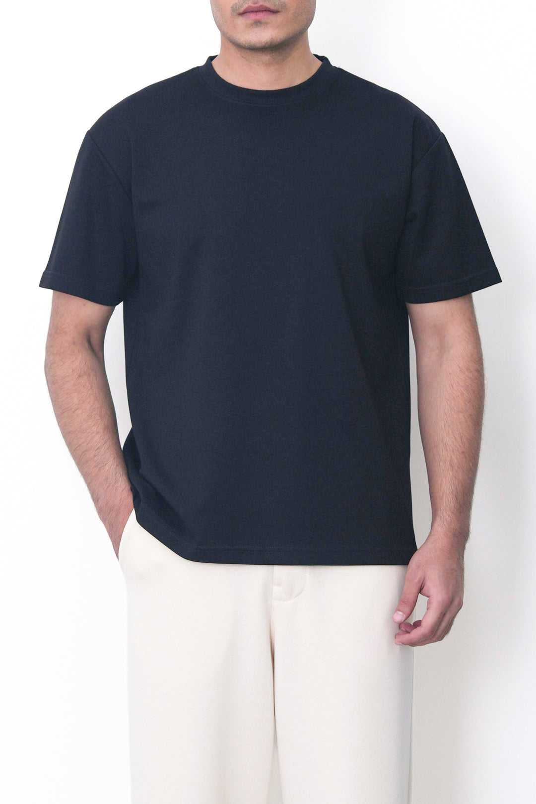 BLACK OFF-DUTY TEE
