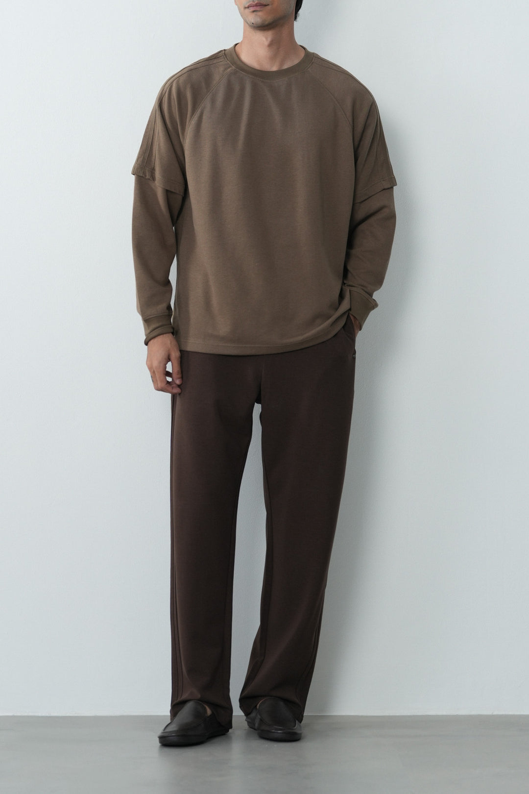 DARK BROWN DAILY RAGLAN SHIRT