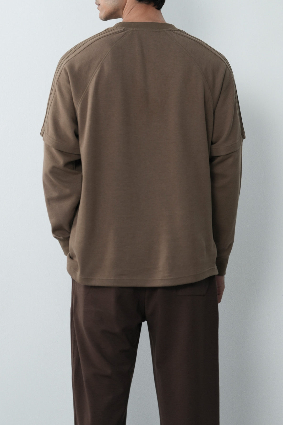 DARK BROWN DAILY RAGLAN SHIRT