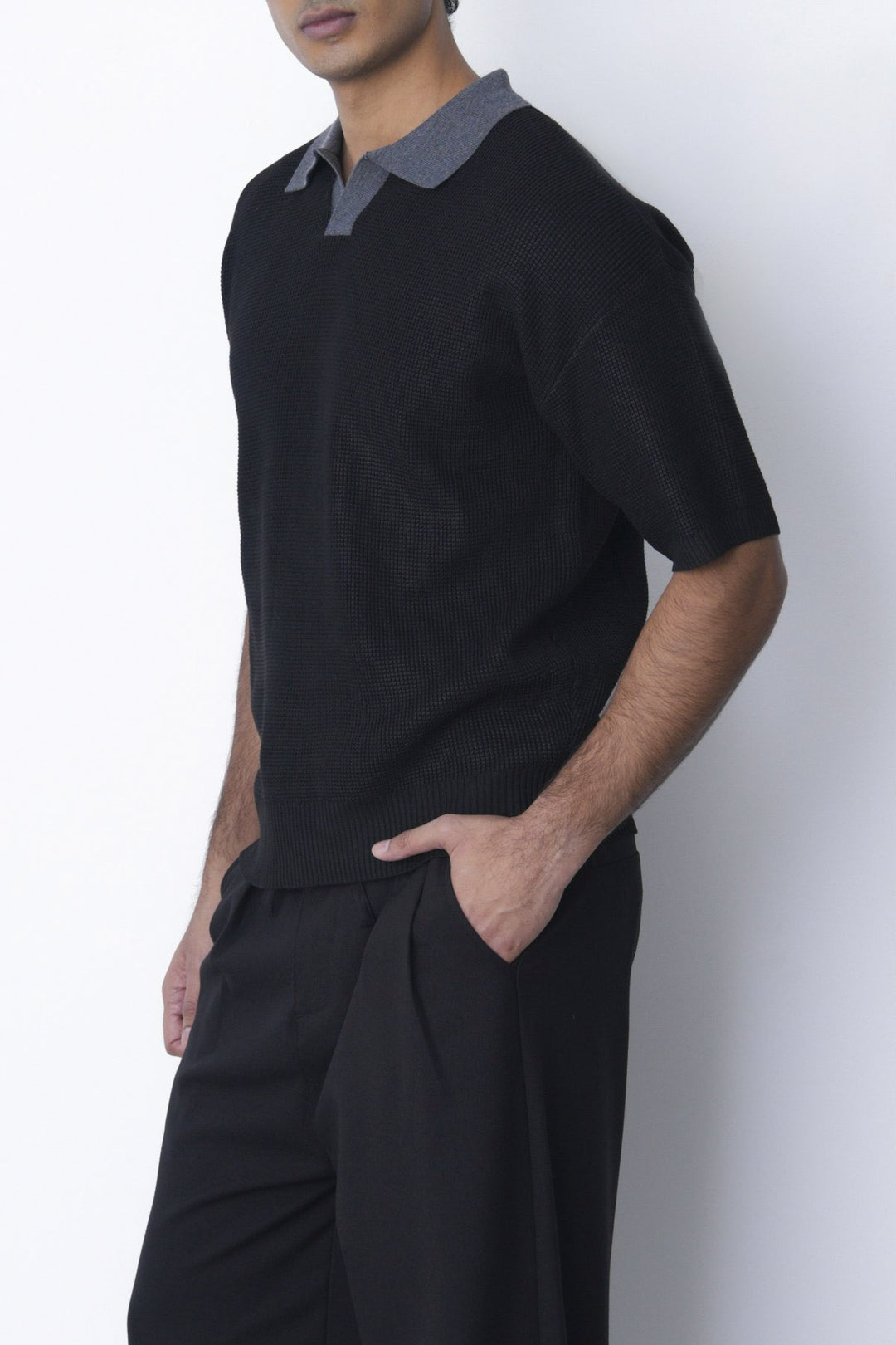 BLACK CONTRAST COLLAR POLO
