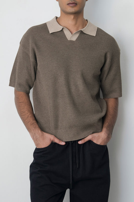 CONTRAST COLLAR POLO
