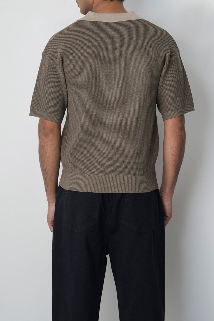 CONTRAST COLLAR POLO