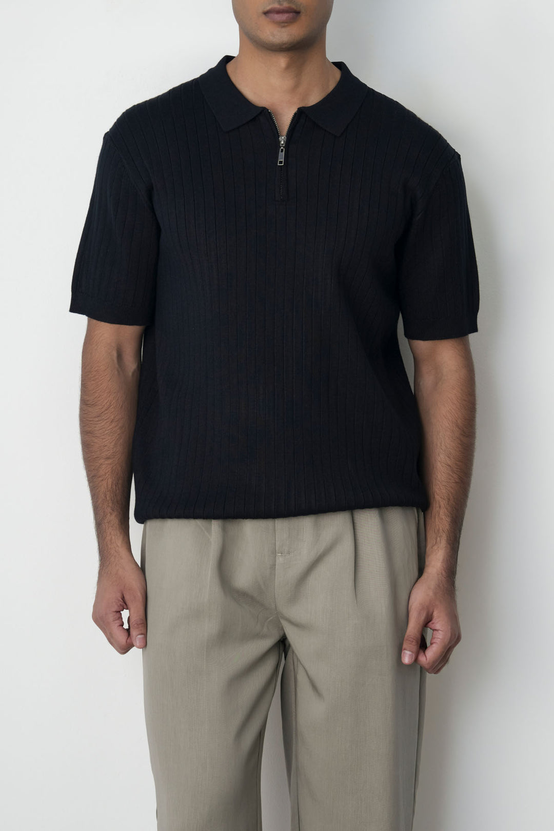 BLACK RIBBED ZIPPER POLO