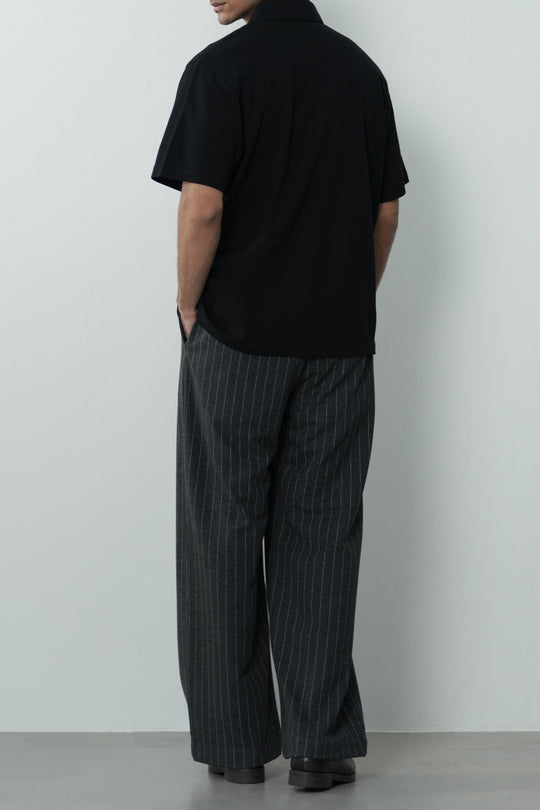 OPEN V NECK COLLAR POLO