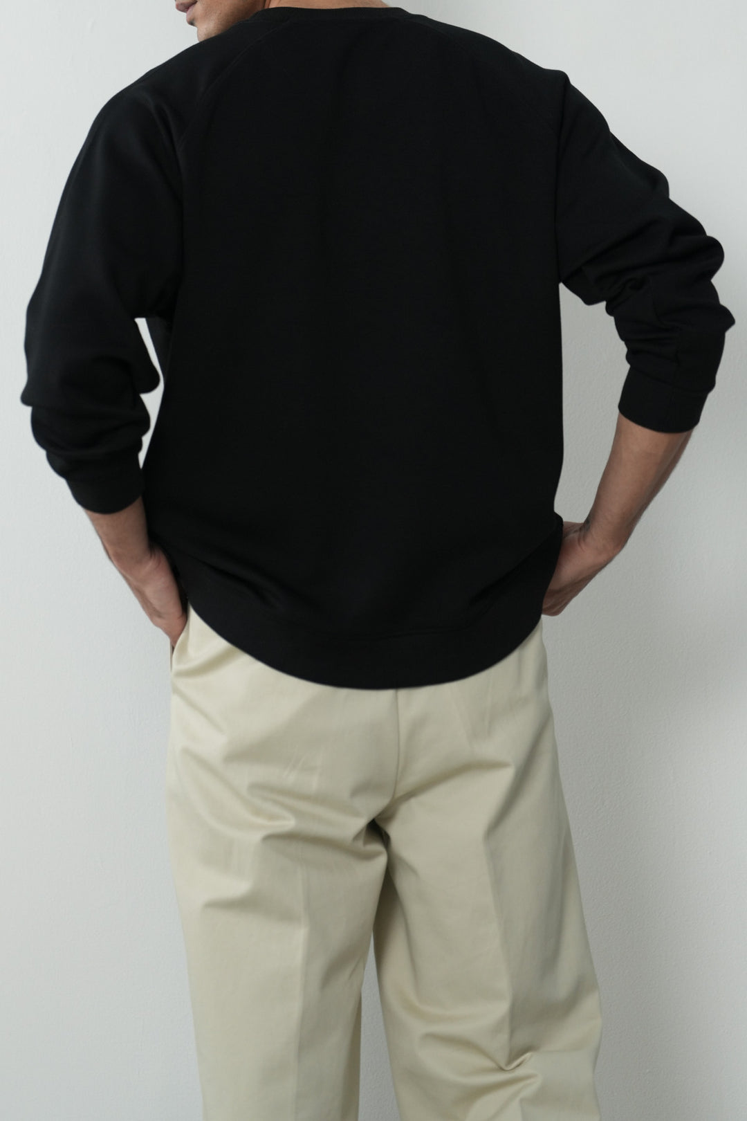 BLACK BASIC BAGGY RAGLAN SWEAT