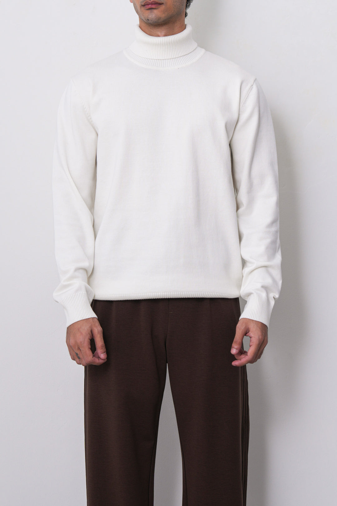 OFF WHITE ESSENTIAL TURTLENECK