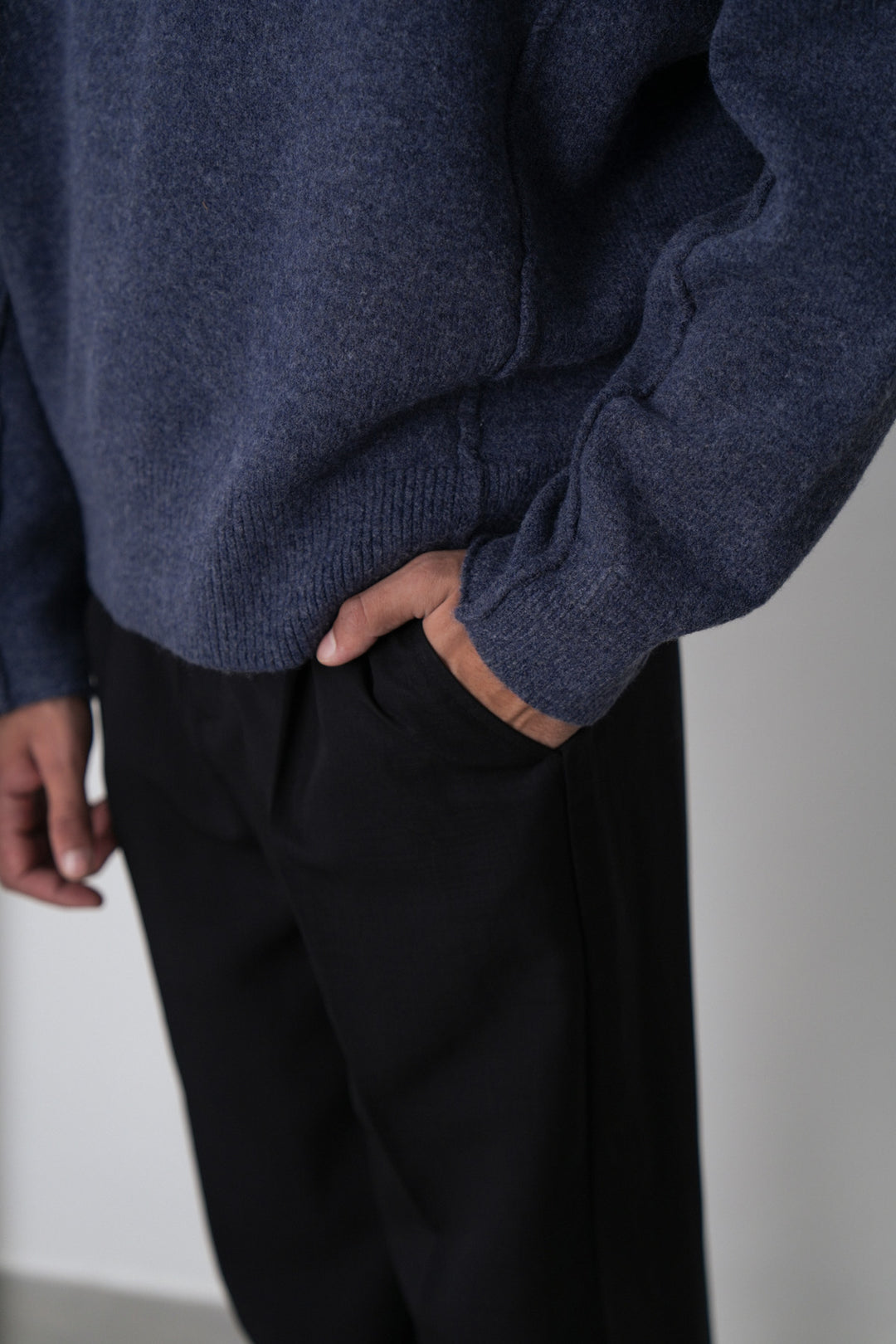 ESSENTIAL MELANGE SWEATER