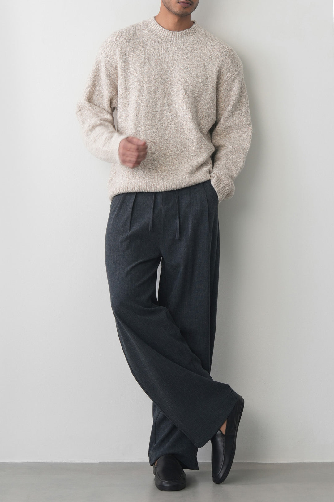 FLECKED CREW NECK SWEATER