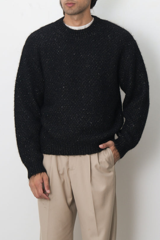 FLECKED CREW NECK SWEATER